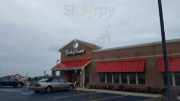 Bob Evans Restaurant outside