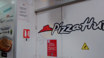 Pizza Hut Wagram food