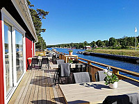 Färjas Brygga inside