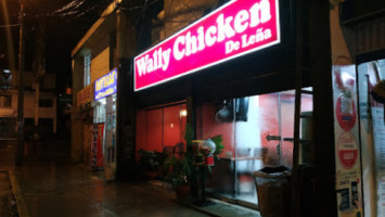 Wallychicken Pollería outside