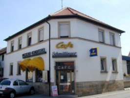 Schmittinger Café outside