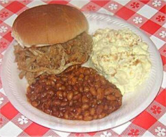 Daddio's Down Home Bbq food