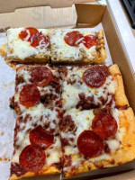 Bosco's Pizza food