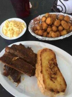 Fat Dawgz Bbq food