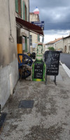 Snack Brocante Chez Dav Et Epicerie Friperie Marie outside