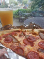 Ramunto's Brick Brew Pizza food