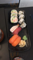 100% Sushi food