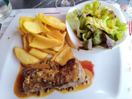 Le Refuge Du Lac food