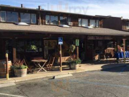 Jerome's Carmel Valley Market inside