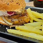 Los Milagros Cerveceria Burguer food