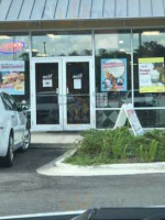 Hwy 55 Burgers Shakes Fries outside