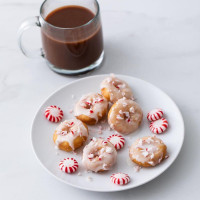 The Dapper Doughnut food