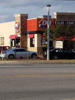 Dairy Queen Grill Chill outside