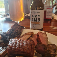 Lammet Och Grisen Mat