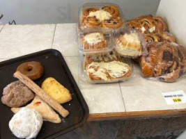 El Provenir Bakery food