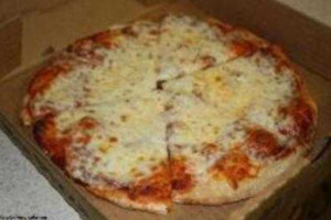 Wagon Wheel Pizza food