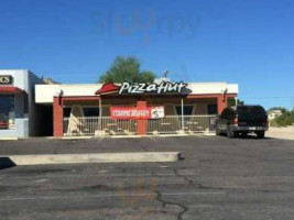 Pizza Hut. outside