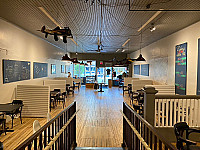 Flyer's Cafe & Bakery inside