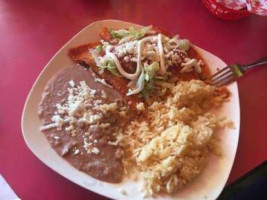 Taqueria La Plazita Ofrece food