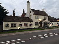 The Three Horseshoes outside