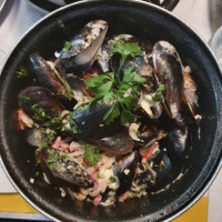 Bistro Poulette Le à Moules food