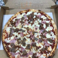 Salucci's Brick Oven Pizza food