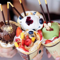 Eight Turn Crepe food