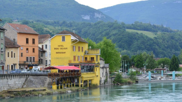 Au Fil de l'Eau food