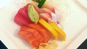 Sushi Qu food