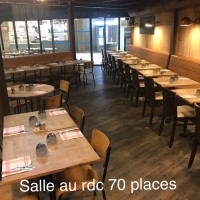 Brasserie aux docks food