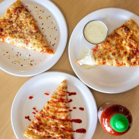 Peter Piper Pizza food