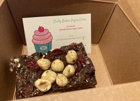 Shelly Bakes Vegan Cakes food