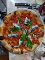 Pizza Mongelli food