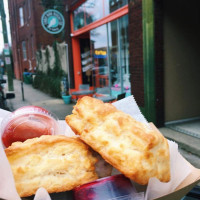 Early Bird Biscuit Co. The Fan outside