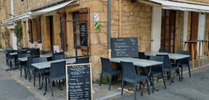 Bistrot Des Remparts inside