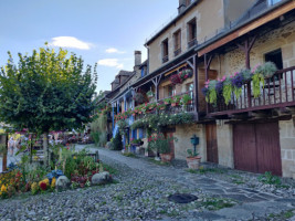 Le Sablier Du Temps, Argentat Sur outside