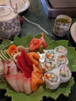 Hana Sushi food