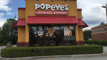 Popeyes Louisiana Kitchen food