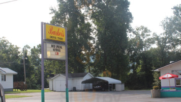 Barker's Drive-thru outside