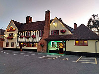 The Kings Arms inside