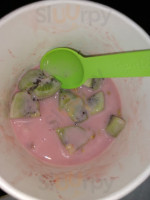 Yogurtland food