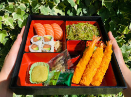 Lyly Lyly Bento Sushis, Pokes, Nems, Bo Buns, Epicerie 프랑스 안시 한인마트 food