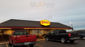 Denny's outside