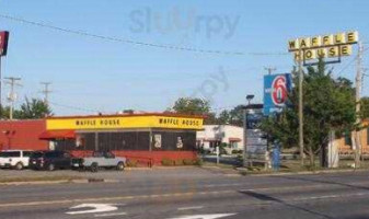 Waffle House outside