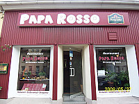 Papa Rosso outside