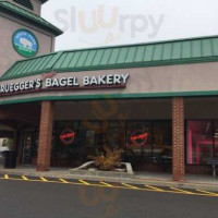 Bruegger's Bagels inside