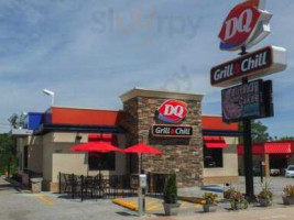 Dairy Queen Grill Chill outside