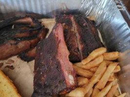 Trax Bbq food