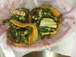 Litas Tacos food