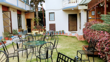 Bethel Guesthouse And Hannah's Cafe inside